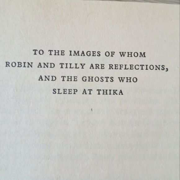 The Flame Trees of Thika : Memories of an African Childhood by Elspeth Huxley - Picture 2 of 9